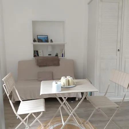 Manoir St Yves -gite Гостевой дом *