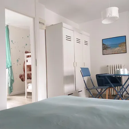 Manoir St Yves -gite Гостевой дом *